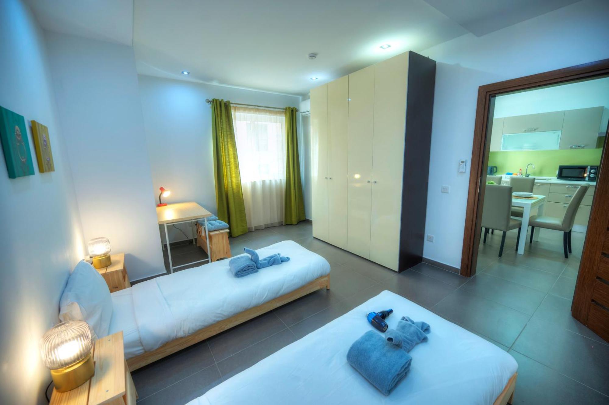 Bright & Large 2Bedrooms In Sliema Center Mpor1-1 Exterior photo